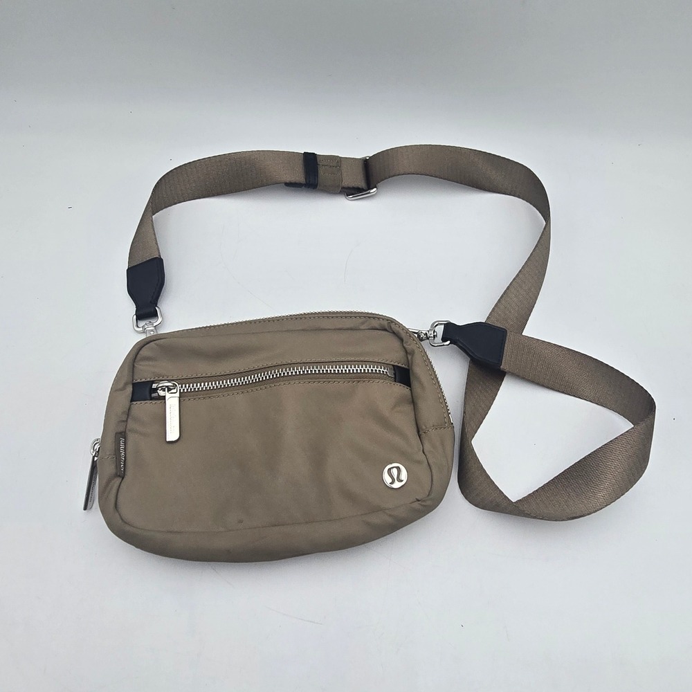 Lululemon Everywhere Crossbody Bag 2L Nomad Tan Nylon Adjustable Strap LU9BZ6S